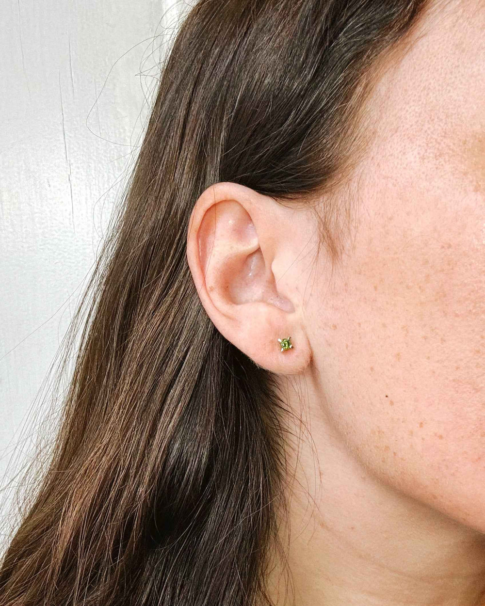 DEMANTOID EAR STUDS