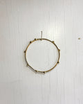 Forgyldt organisk rustikt bangle armring fra hilbert københavn