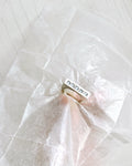 sølv ring med zirconia sten på række lyseblå lyse lilla fra hilbert københavn