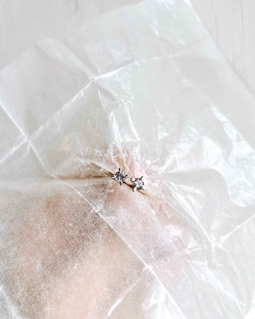 LIGHT PURPLE SPINEL EAR STUDS
