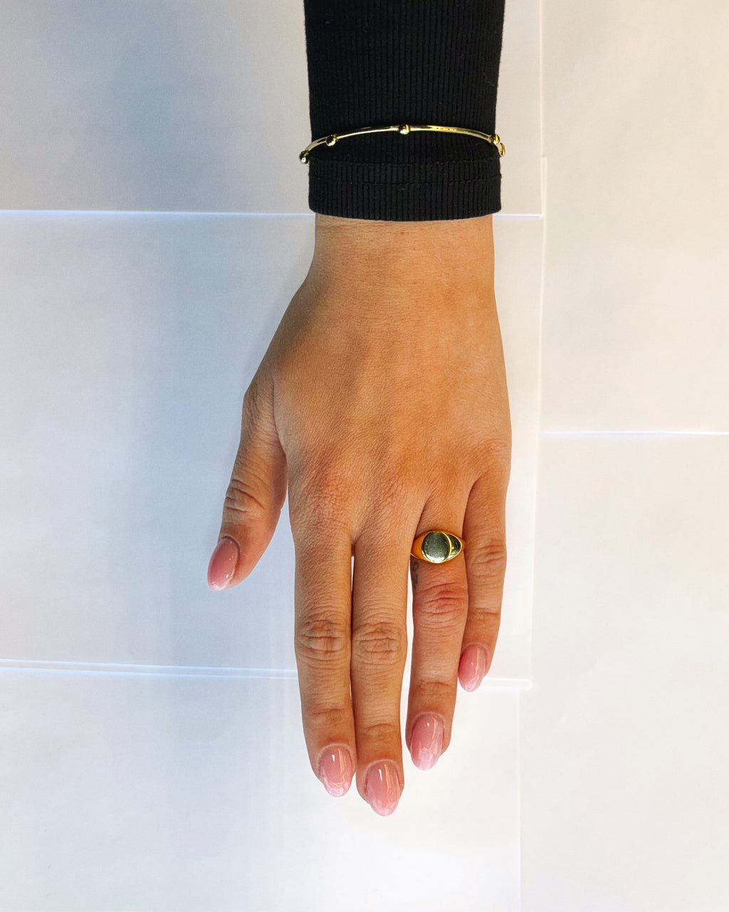 Forgyldt signet ring oval fra hilbert københavn