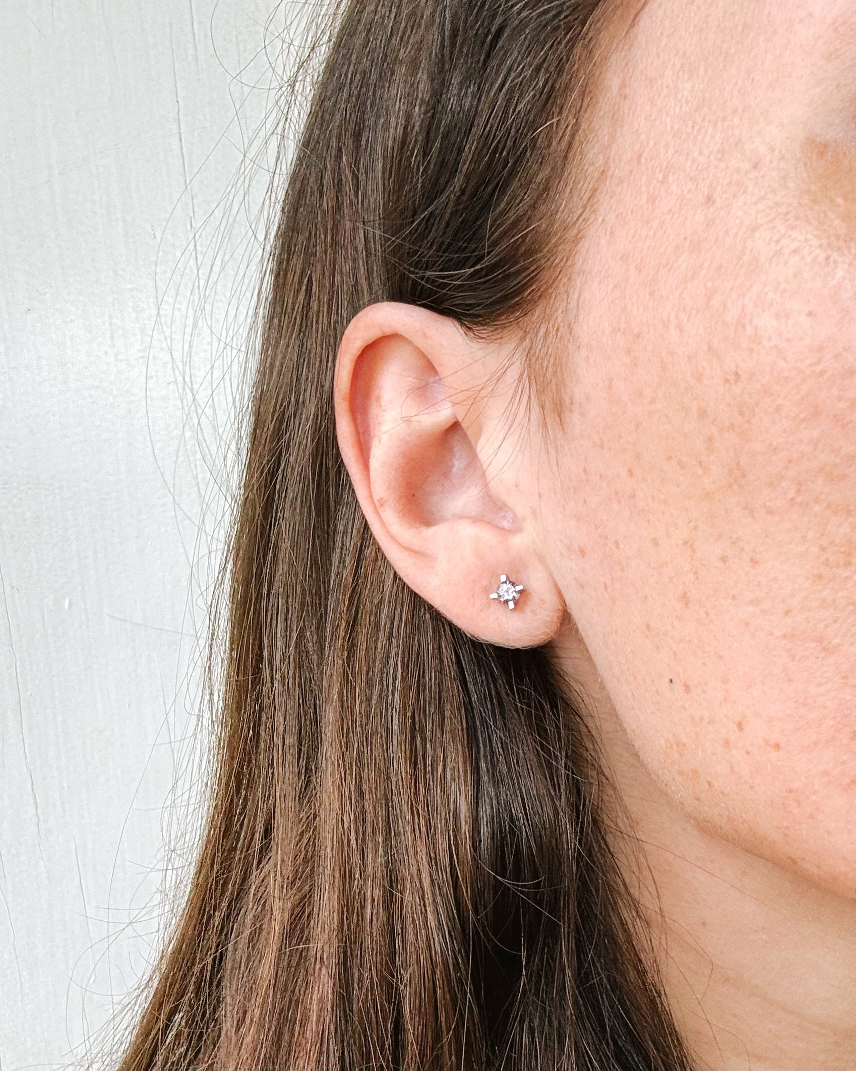 LIGHT PURPLE SPINEL EAR STUDS