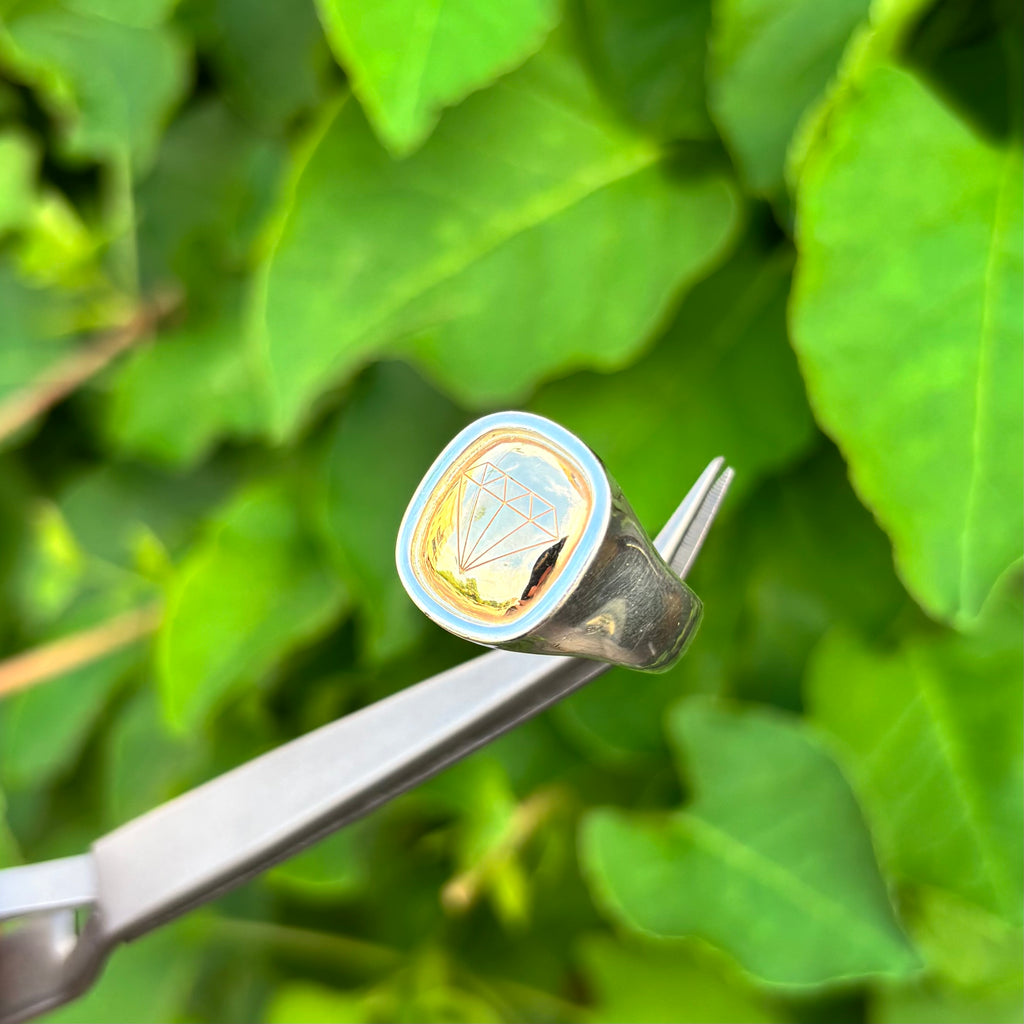 DIAMOND SIGNET RING